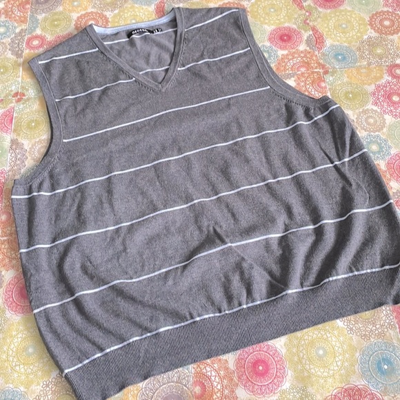 George Men’s Golf V Neck Sweater Vest - Picture 7 of 7